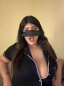 Miss-Ghazal888 online show from March 28, 2:05 pm