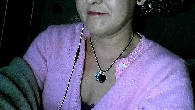 Snapshot of zaidapink1990 chatting on February 6, 7:28 pm zaidapink1990 online show from February 6, 7:28 pm