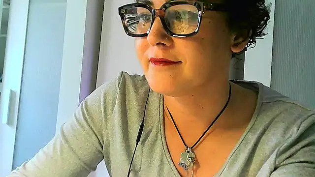 Snapshot of zaidapink1990 chatting on March 22, 2:09 pm zaidapink1990 online show from March 22, 2:09 pm