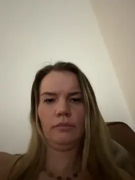 Cutebrowneyes  online show from January 14, 12:49 am