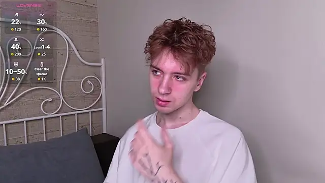 Paul Holt online show from November 27, 8:44 pm