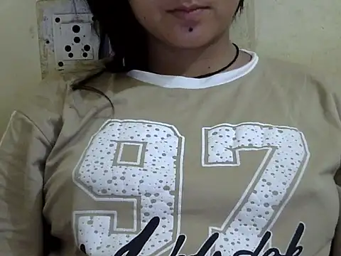 Anika Singh online show from May 13, 4:10 am
