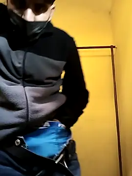 hotyyyyjonny online show from December 14, 9:14 am