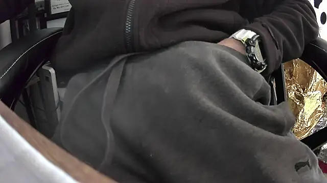 Chrisatmiami online show from November 18, 2:43 pm