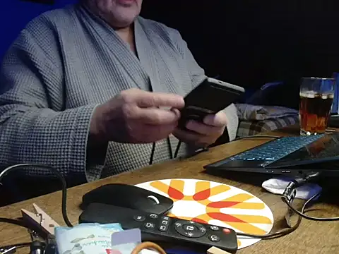 Snapshot of sssuka chatting on February 12, 10:16 pm sssuka online show from February 12, 10:16 pm