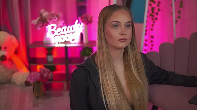 ElyssawetXX online show from February 23, 7:44 pm