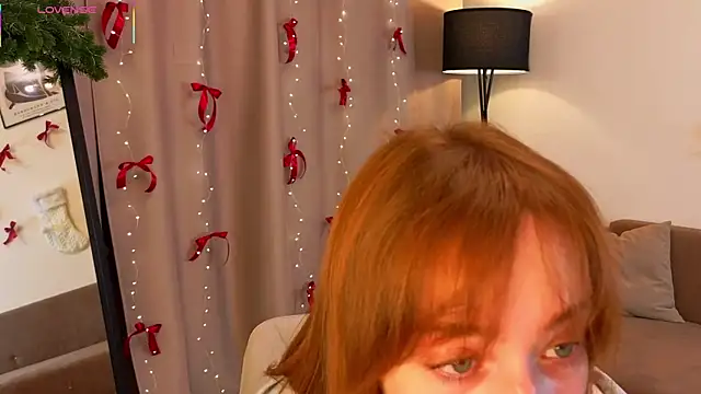 LucreciaAsters online show from December 23, 4:10 am