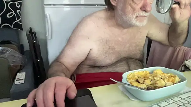 Snapshot of coach-karl chatting on October 13, 10:48 am coach-karl online show from October 13, 10:48 am