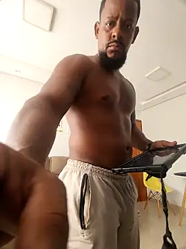 Snapshot of Zepouvinho chatting on December 15, 11:47 am Zepouvinho online show from December 15, 11:47 am