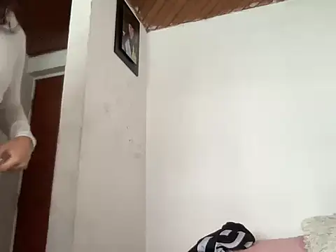 Snapshot of Dreana chatting on February 12, 4:46 pm Dreana online show from February 12, 4:46 pm