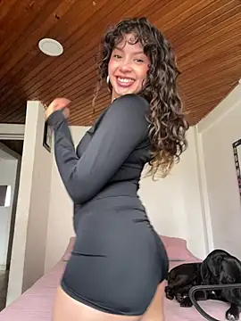 Snapshot of Dreana chatting on April 1, 6:05 pm Dreana online show from April 1, 6:05 pm