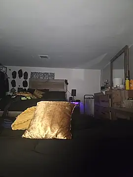 piggylatino online show from March 18, 10:07 am