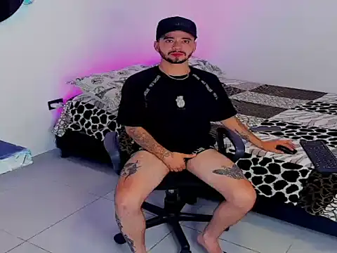 JohnE Medina online show from January 10, 3:41 am