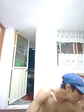 Snapshot of ianyoung18 chatting on November 22, 8:52 pm ianyoung18 online show from November 22, 8:52 pm