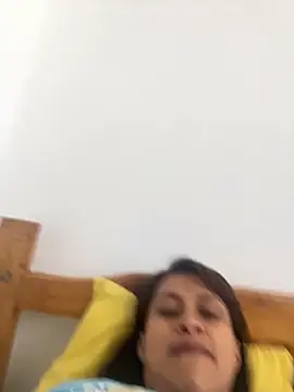 valeria absurdah online show from December 5, 2:47 pm