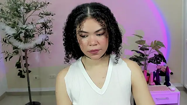 Snapshot of Stefany_carter chatting on April 6, 3:13 pm Stefany carter online show from April 6, 3:13 pm