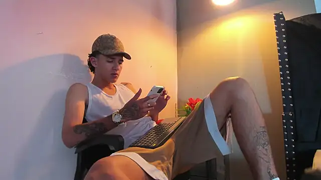 Xanderr owen2 online show from February 10, 8:02 pm