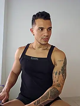 Snapshot of Zayn_maxwell chatting on November 12, 4:51 pm Zayn maxwell online show from November 12, 4:51 pm