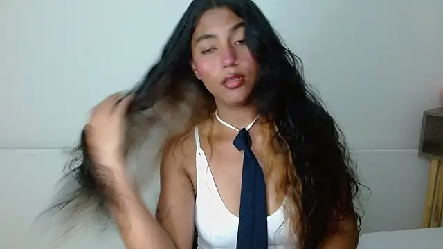 Bia LuxBia Lux online show from February 4, 8:14 pm