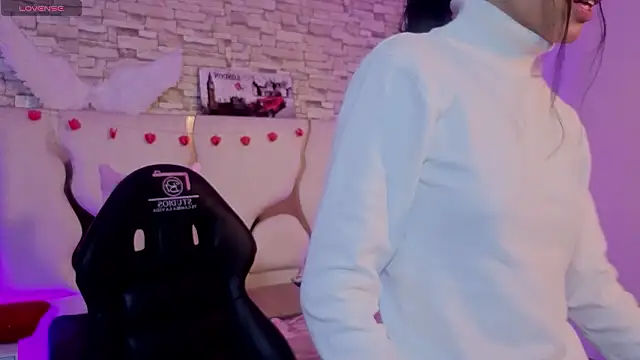 Snapshot of Joselyn_tay chatting on February 15, 12:03 pm Joselyn tay online show from February 15, 12:03 pm