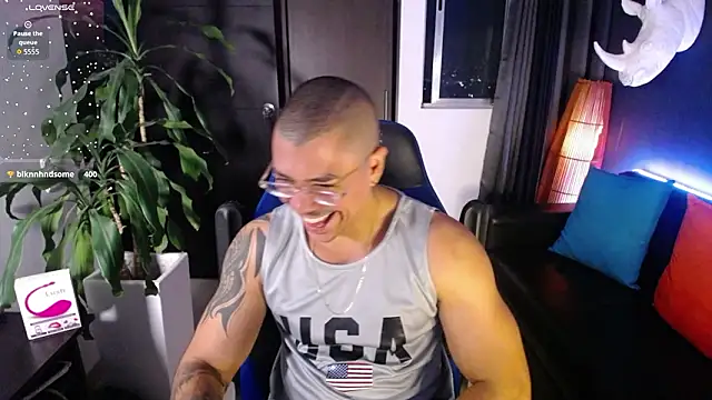 Snapshot of Zed_ferrer chatting on March 31, 10:26 am Zed ferrer online show from March 31, 10:26 am