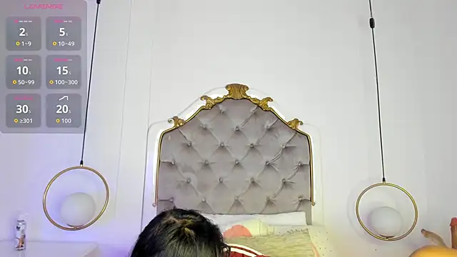 fallon grey online show from January 17, 7:39 pm