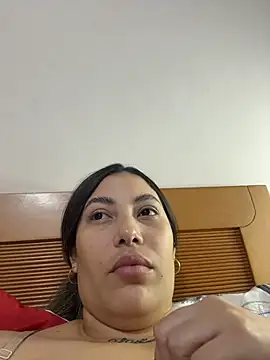 Snapshot of Anna_Bitch_Disgusting chatting on February 27, 3:06 am Anna Bitch Disgusting online show from February 27, 3:06 am