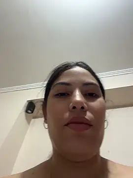Snapshot of Anna_Bitch_Disgusting chatting on June 7, 8:12 pm Anna Bitch Disgusting online show from June 7, 8:12 pm