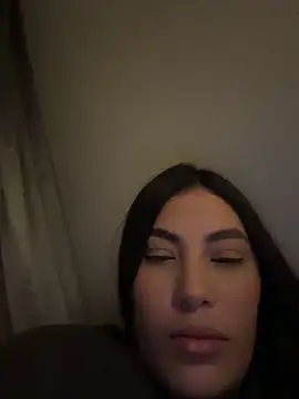 Snapshot of Anna_Bitch_Disgusting chatting on July 24, 4:43 am Anna Bitch Disgusting online show from July 24, 4:43 am