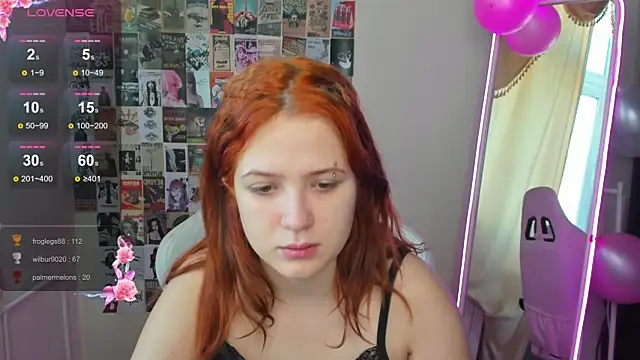 Snapshot of Anora_Miller chatting on December 21, 8:10 am Anora Miller online show from December 21, 8:10 am