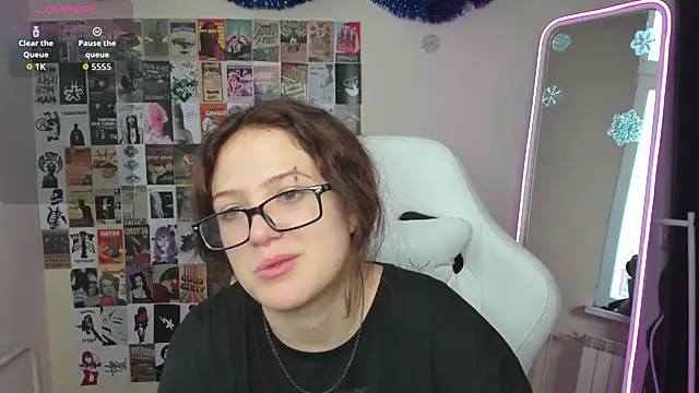 Snapshot of Anora_Miller chatting on January 7, 9:01 am Anora Miller online show from January 7, 9:01 am