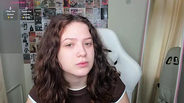 Snapshot of Anora_Miller chatting on February 11, 8:08 am Anora Miller online show from February 11, 8:08 am