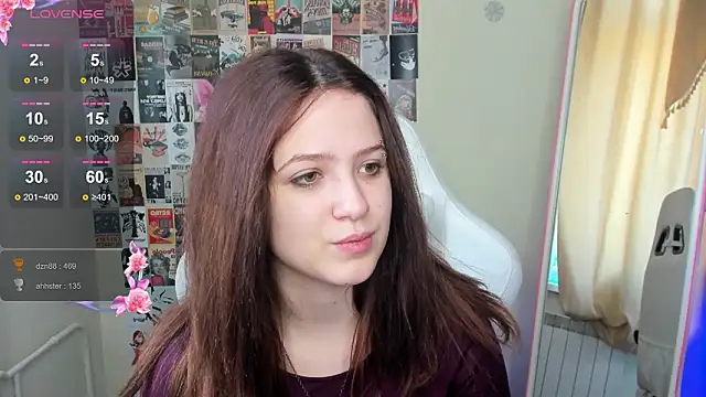 Snapshot of Anora_Miller chatting on February 13, 9:16 am Anora Miller online show from February 13, 9:16 am