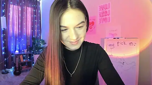 luna lust 212 online show from March 23, 4:27 am