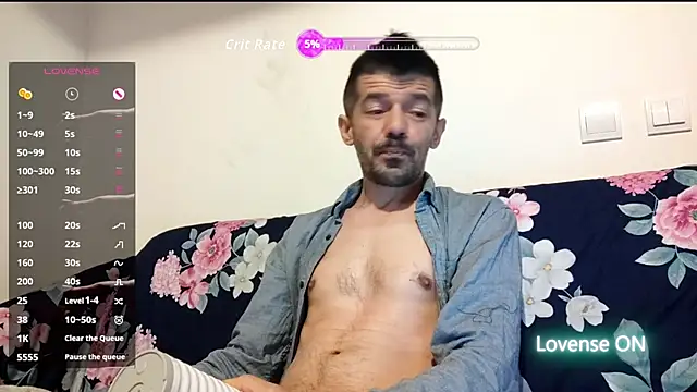 Snapshot of Dale_E chatting on May 29, 2:09 am Dale E online show from May 29, 2:09 am
