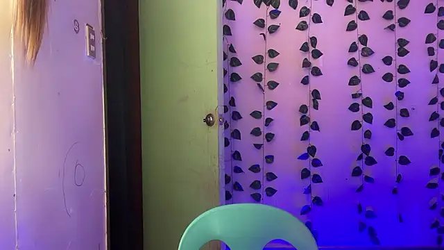 Snapshot of Pretty_moccha chatting on January 13, 8:52 am Pretty moccha online show from January 13, 8:52 am