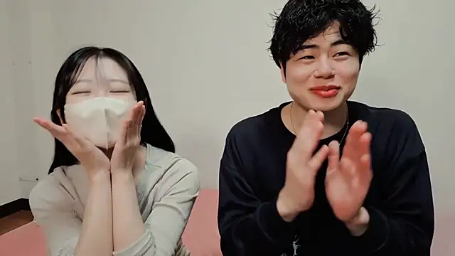 Snapshot of ikura_chan chatting on February 14, 2:41 am ikura chan online show from February 14, 2:41 am