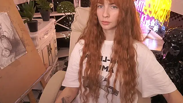 Nicol Moonn online show from April 2, 4:37 pm