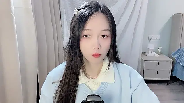 Snapshot of BoiI2u chatting on January 13, 9:25 am BoiI2u online show from January 13, 9:25 am