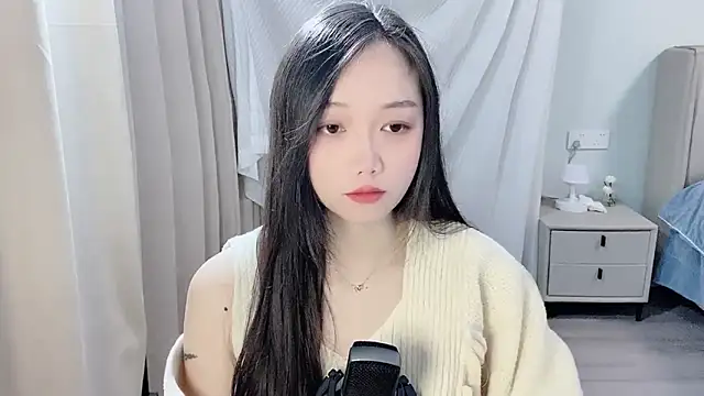 Snapshot of BoiI2u chatting on January 14, 9:26 am BoiI2u online show from January 14, 9:26 am