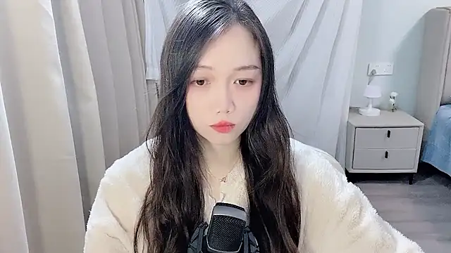 Snapshot of BoiI2u chatting on January 18, 2:43 pm BoiI2u online show from January 18, 2:43 pm