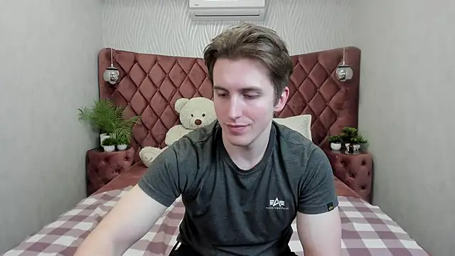 MarkYeti online show from March 21, 7:39 pm