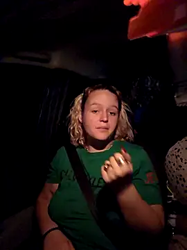 Snapshot of ladychat69 chatting on March 1, 6:43 pm ladychat69 online show from March 1, 6:43 pm