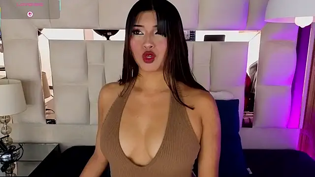 IssaJones  online show from June 28, 4:18 am