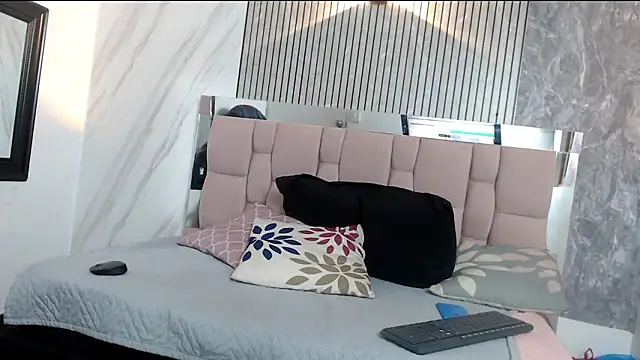 hanna  palmer1 online show from January 17, 2:55 pm