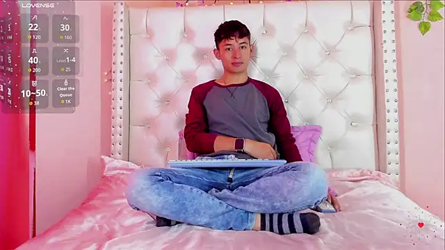 Angell01  online show from December 15, 7:51 pm