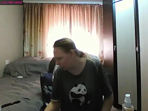 JenniDeep online show from March 29, 6:35 am