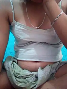 Snapshot of isha_sharma2002 chatting on November 23, 2:22 am isha sharma2002 online show from November 23, 2:22 am