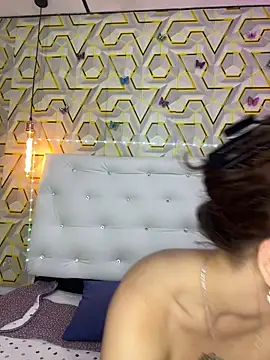 MelanyyJhonson15 online show from May 3, 2:50 am