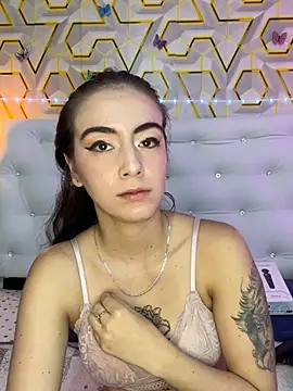 MelanyyJhonson15 online show from May 8, 3:23 am